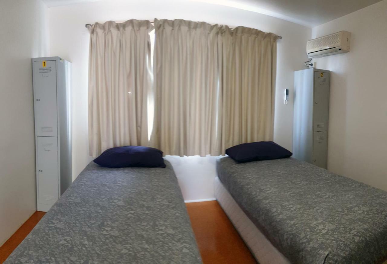 Bunkers Backpackers Hostel Busselton Exterior photo